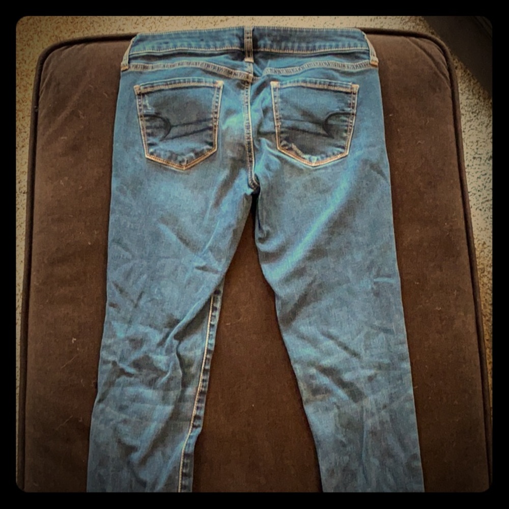 Women’s American Eagle size 6 distressed jeggings
